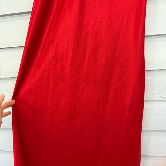 Vintage 80s Red Bias Cut Sheer Swiss Dot Flutter Sleeve Back Bow Nightgown - Picture 7 of 7